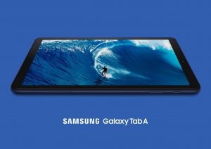os tablets en Android no pasan por su mejor momento, aunque si hay que quedarse alguno que siempre ha mantenido cierta relevancia a lo largo de todos estos años, son los tablets económicos de Samsung. Hoy la marca ha renovado no solo su tablet de referencia, el Galaxy Tab S4 para la gama alta como competencia directa al iPad, sino que lo acompaña el Galaxy Tab A 10.5. Como suele ocurrir en esta línea de tablets, que acaba por rondar los 200 euros de precio en su variante de 10 pulgadas, no hay demasiadas pretensiones pero sí se busca que sea un producto solvente para la mayoría de usos en el hogar y fuera de él.