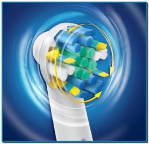 El cabezal de recambio Oral-B FlossAction incorpora filamentos Micropulse que penetran en profundidad entre los dientes para eliminar la placa. Proporciona una limpieza clínicamente superior a la del cabezal Oral-B Precision Clean.
